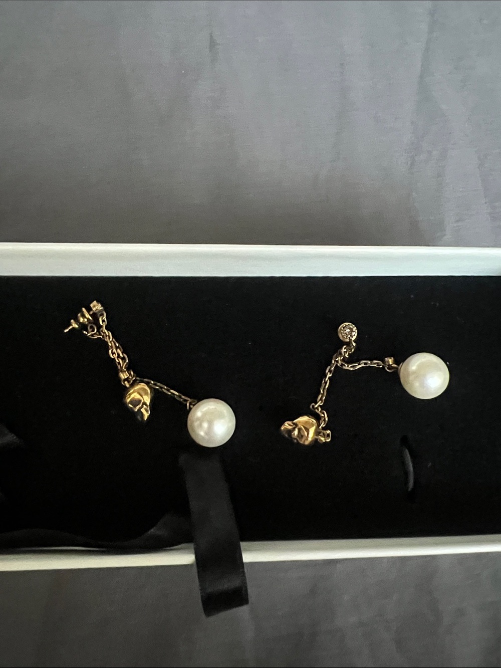 Alexander McQueen Gold Pearl Chain Drop Earrings